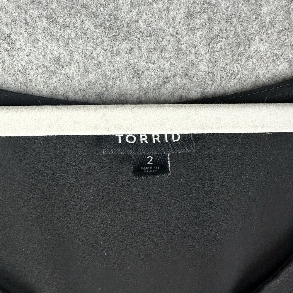 Torrid Blouse Top Womens Plus Size 2X Black Georgette Zip Career Office Hi Low* - Picture 10 of 13